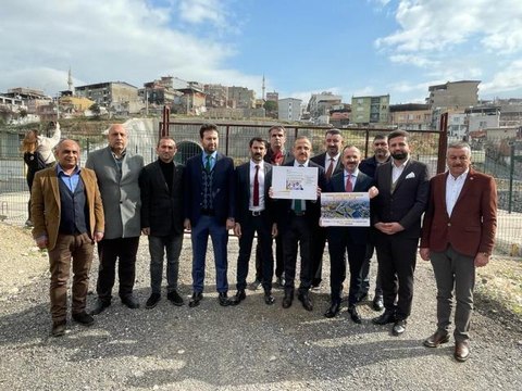 AK Parti İzmir İl Başkanı Sürekli'den Soyer'e proje yanıtı