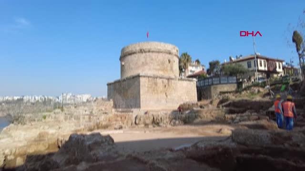 HIDIRLIK KULESİ'NDE ARKEOLOJİK KAZILAR DEVAM EDİYOR