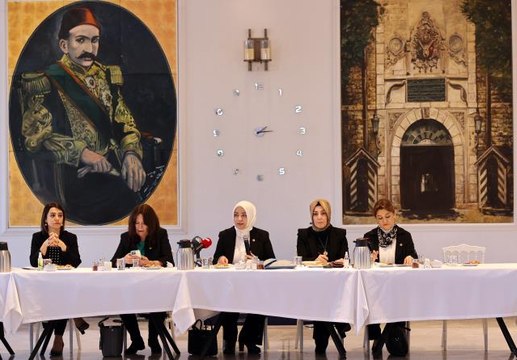 TBMM KEFEK Kadın İstihdamı Alt Komisyonu, kadın STK temsilcileriyle bir araya geldi