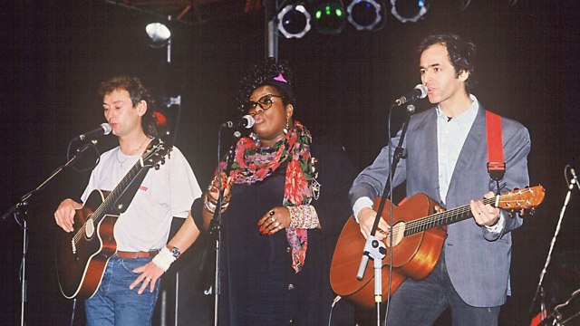 GALA VIDEO - Jean-Jacques Goldman : le secret de sa complicité avec Carol Fredericks et Michaël Jones