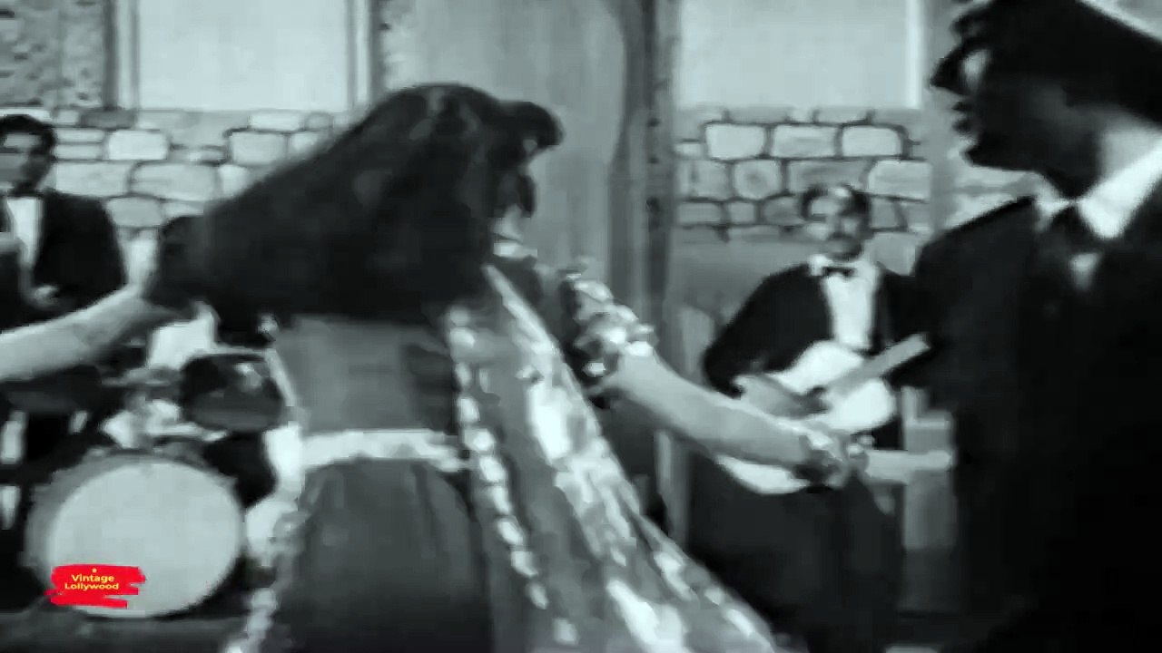 MERA NAAM SAMBOLIN MUJHE CHEERA NA KARO - FILM GHARESTI