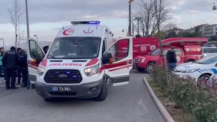 Denize düşen paraşütçü yara almadan kurtuldu