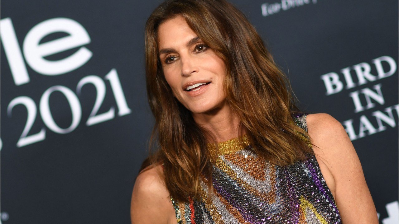 VOICI : Cindy Crawford a 56 ans : sa fille Kaia Gerber lui fait une belle déclaration pour son anniversaire