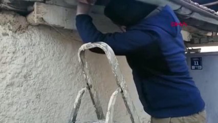 KAYSERİ'DE EVİNİN ÇATISINDA UYUŞTURUCU SAKLAYAN ŞÜPHELİ YAKALANDI