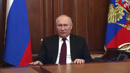 Putin ordina alle sue truppe di mantenere la pace nell'Ucraina orientale