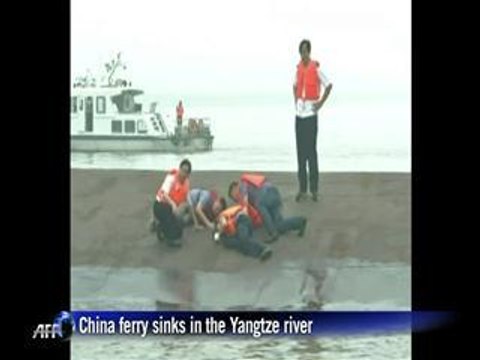 Ship with over 450 on board sinks in Yangtze river