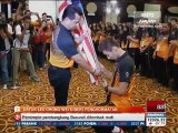 Datuk Lee Chong Wei diberi penghormatan bawa Jalur Gemilang