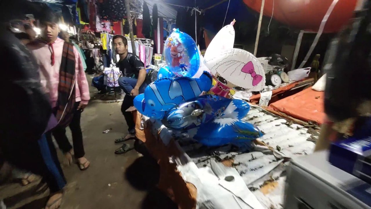PEDAGANG BALON
