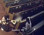 Ladronas rezan junto con mujer de la tercera edad en iglesia mientras le roban la cartera