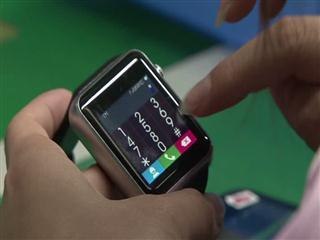 Chinese smartwatch makers say clock ticking for Apple