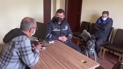 Zabıtalar ile tır sürücüsü, kanser hastaları için tekerlekli sandalye bağışıyla uzlaştı