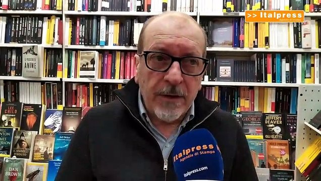 Storie vere di un mondo immaginario nel libro di Dario Vergassola