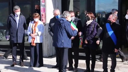 Draghi visita i laboratori del Gran Sasso