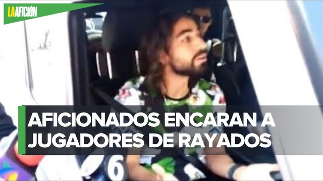 ¿Me vas a juzgar por tres partidos? : Pizarro y jugadores de Rayados hablan con aficionados
