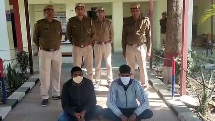 नकली सीमेंट फैक्ट्री का भंडाफोड़, खराब सीमेंट को ब्रांड के बैग में भर कर बेच रहे थे....देखें वीडियो