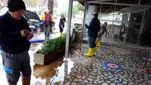 Son dakika! Marmaris'te evleri basan sel suları tahliye ediliyor