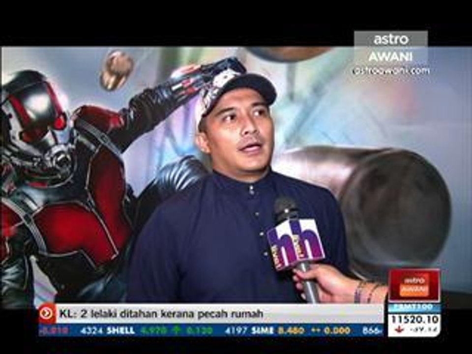 Aaron Aziz beraya dengan Ant-Man