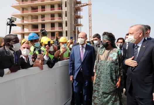 Cumhurbaşkanı Erdoğan: Bölgesinde anahtar konumda bir ülke olan Senegal'le münasebetlerimiz mükemmel düzeyde seyrediyor Erdoğan, Dakar Büyükelçiliği...