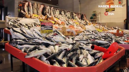 Uskumru yavrusu, 35 yıl sonra tezgaha döndü: Kilosu 30 TL