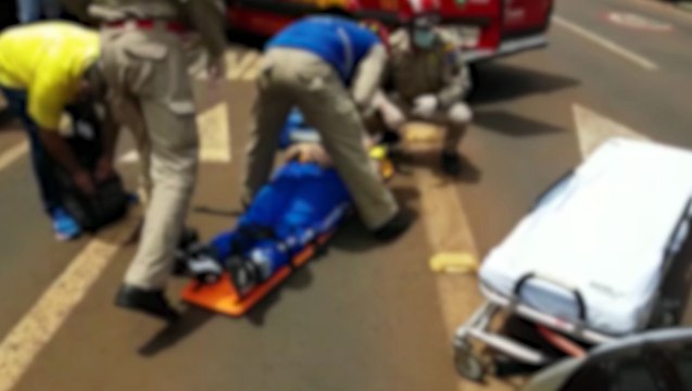 Em grave colisão entre carro e bicicleta, menino de 15 anos fica ferido e é socorrido pelo Siate