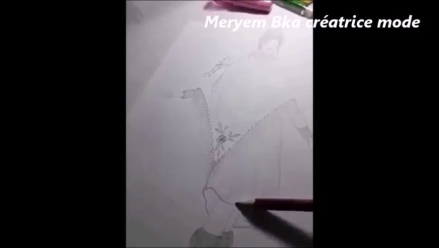 رسم فستان وكاب بقماش الشبك بقلم الرصاص Drawing dress and cape mesh fabric Dessin robe et cape