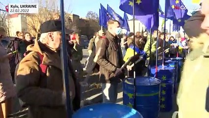 Crise dans le Donbass : manifestation devant l'ambassade de Russie à Kiev