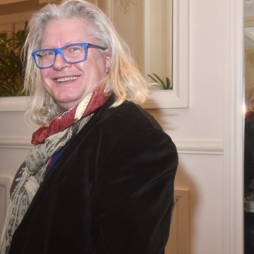 VOICI SOCIAL : Pierre-Jean Chalençon : son nouveau tacle envers Sophie Davant et Affaire Conclue (1)