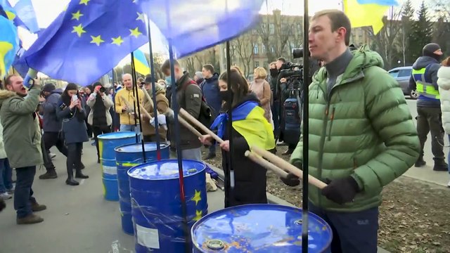 Киев: акция протеста у посольства РФ