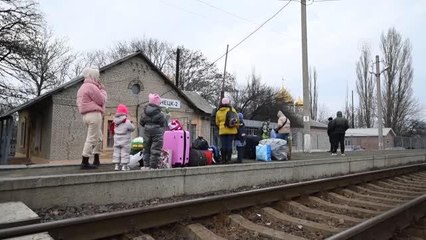 Donbas'taki sivillerin Rusya'ya tahliyesi sürüyor