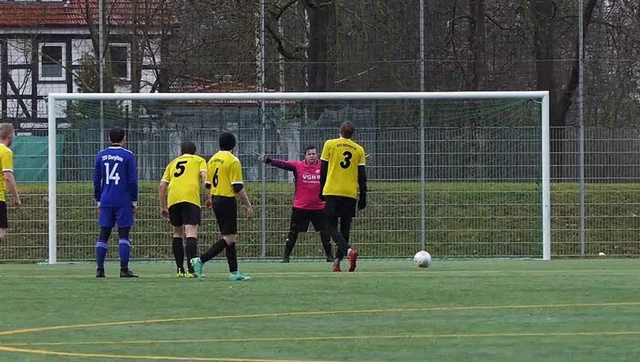 Der Ehrentreffer des RSV III gegen Ebergötzen durch Henning Lührs