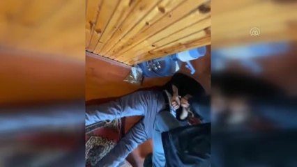 Uyuşturucu yapımında kullanılan kimyasal maddeyi sobaya atan zanlı yakalandı