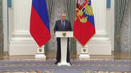 Putin afirma que não quer restaurar um império