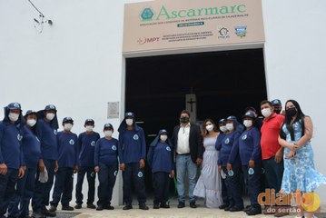 Tải video: Faculdade Santa Maria, Prefeitura e MPT inauguram galpão equipado para catadores de Cajazeiras