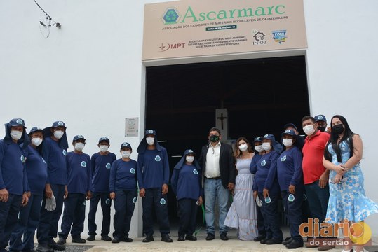 Faculdade Santa Maria, Prefeitura e MPT inauguram galpão equipado para catadores de Cajazeiras