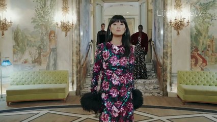 NYFW Fall/Winter 2022: Dennis Basso Pays Homage to the NYC Woman