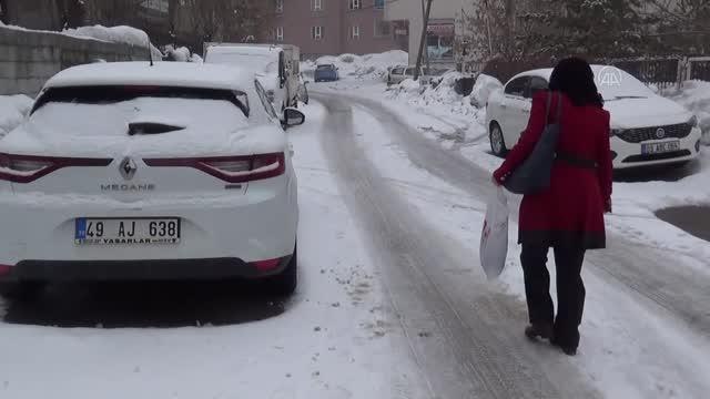 Kar yağışı hayatı olumsuz etkiledi
