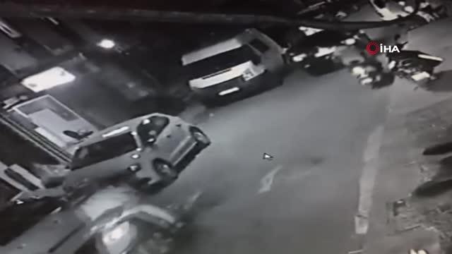 O Ses Türkiye yarışmacısına İstanbul'da silahlı saldırı kamerada: Genç sürünerek girdiği dükkanda yardım bekledi