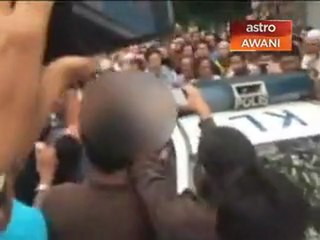 Imam slapped during Friday prayers