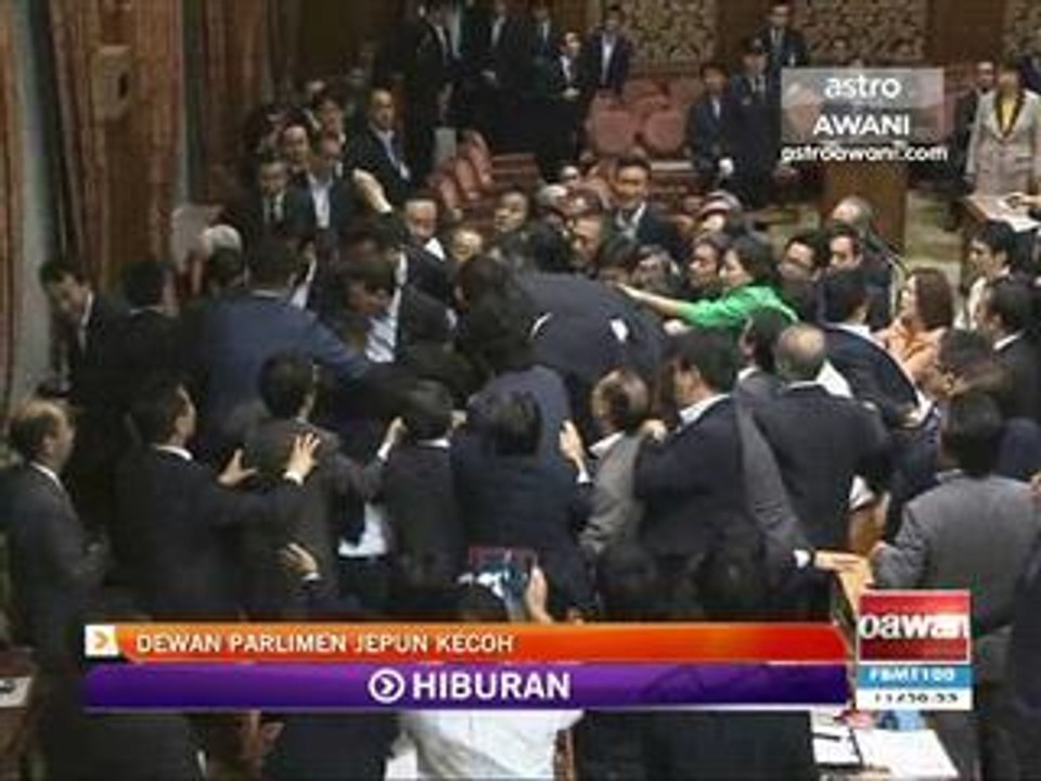 Dewan parlimen Jepun kecoh