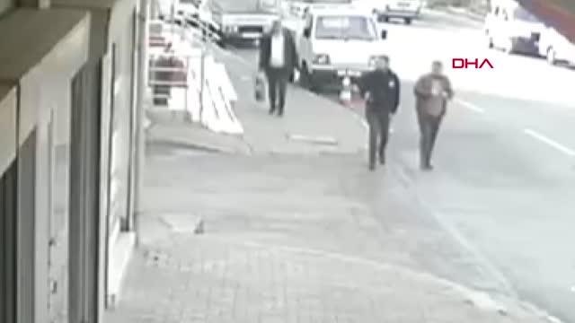 KARTAL'DA POLİSTEN KAÇAN ŞÜPHELİLERİN BULUNDUĞU OTOMOBİL İŞ YERİNE ÇARPTI