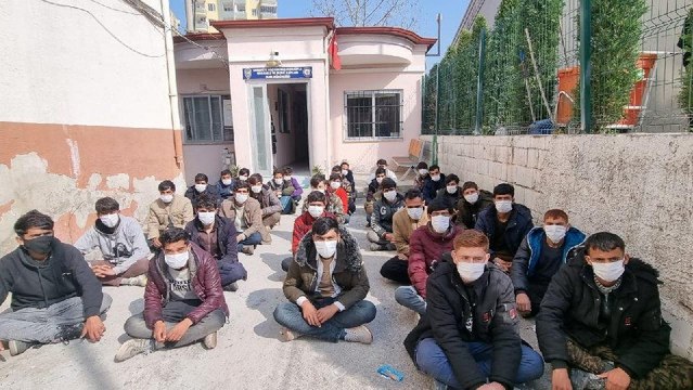 Kaçak Afganları ‘İstanbul’ diye Osmaniye’ye bıraktılar