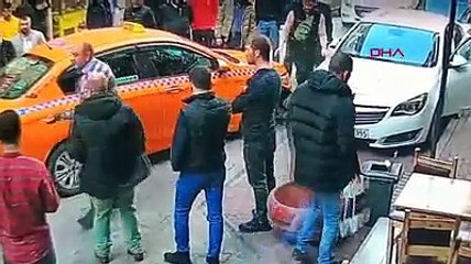 Turistlerle taksici arasında otoyol ücreti tartışması