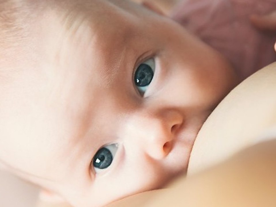 Babynahrung statt Muttermilch? WHO kritisiert 'skrupelloses Marketing'