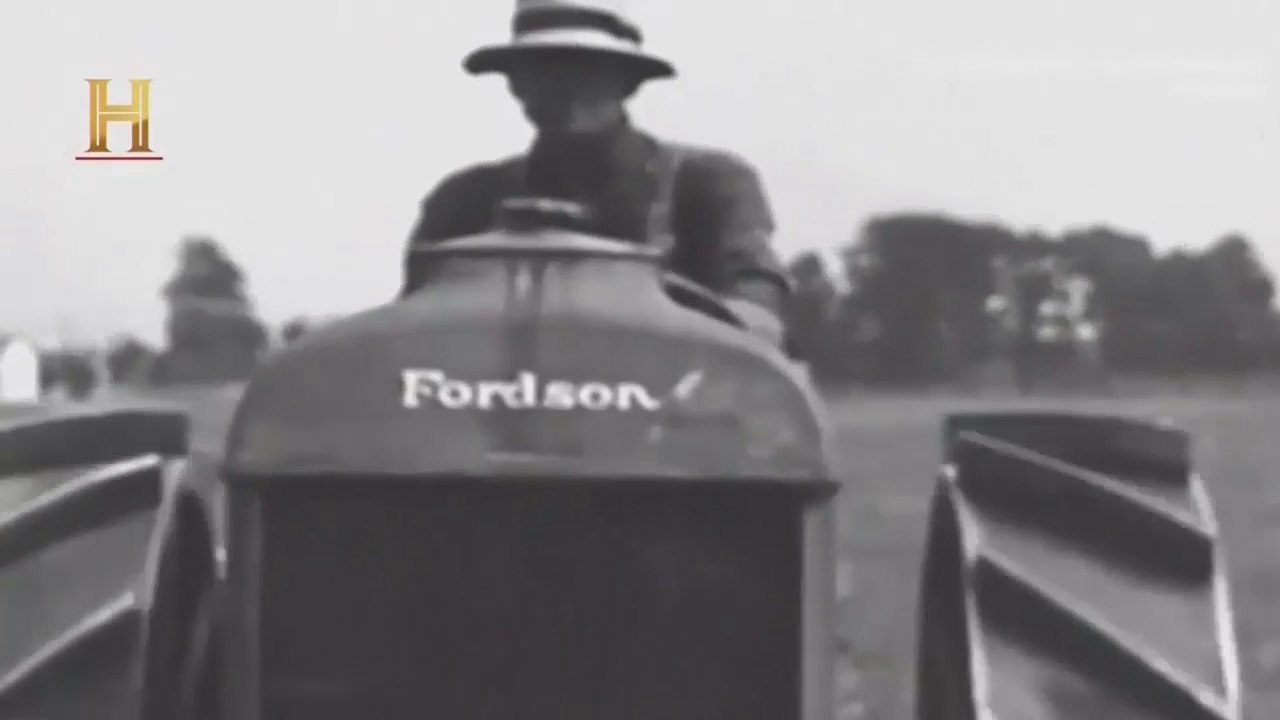 AS MÁQUINAS QUE MUDARAM O MUNDO :  A  REVOLUÇÃO DOS TRATORES