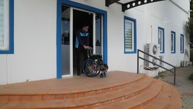 Bodrum'da engelli çocuğun tekerlekli sandalye isteği yerine getirildi