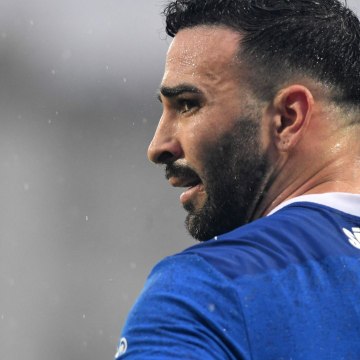 VOICI SOCIAL - « Il rame chaque jour : Léna fait de rares confidences sur son couple avec Adil Rami (1)