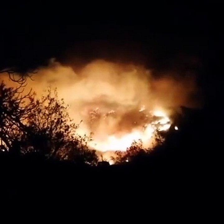 حرائق الغابات في بلدة روساس في مقاطعة جرندة