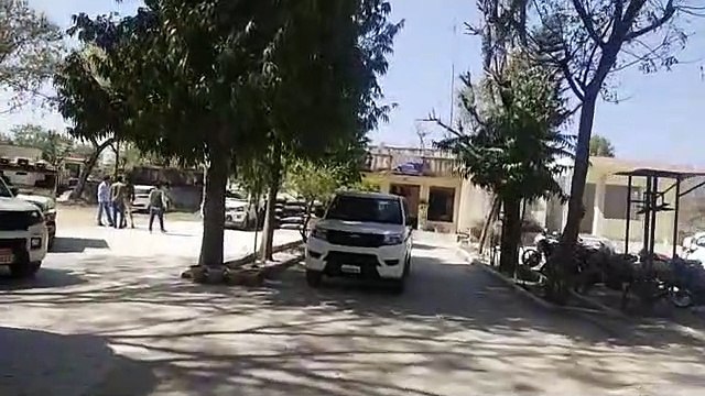 पुलिस व तस्करों के बीच आधी रात को चली गोलियां, दो करोड़ का एमडीएमए व साढे चार क्विंटल डोडा चूरा पकड़ा