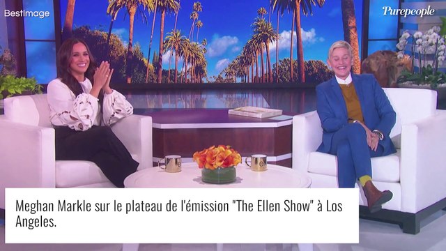 Meghan Markle reçoit le prix de la Robe de l'année 2021 pour une tenue devenue culte !