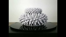 Blooms, esculturas impresas en 3D diseñadas para animarse al girar